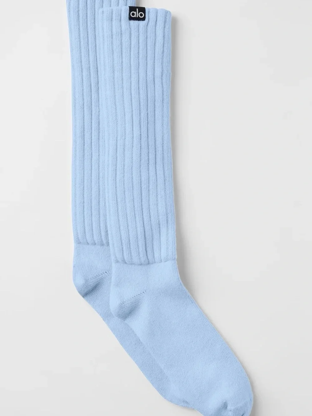 NIB Alo Seashell blue scrunch socks size size medium